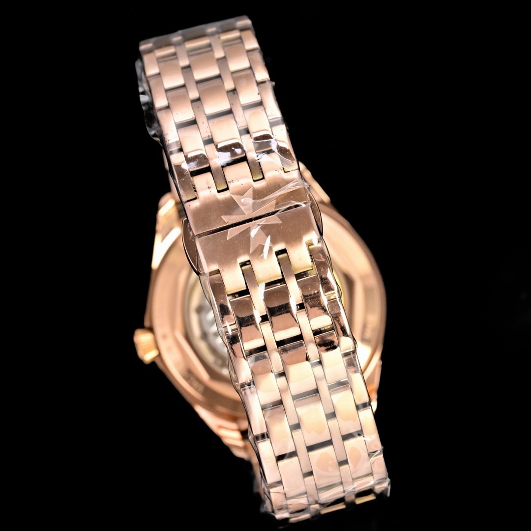 💋ZF厂🔥🔥江诗丹顿伍陆之型系列三针腕表钢带款 市场最高品质
【运动商务皆可盘，格调 品味两不失！】 
【三大核心竞争力】腕表尺寸40mmX9.6mm
1.原装在手，捕捉神韵，拆解开模，对位精髓！
2.搭载定制版1326型机芯，引领一体机的时代！
3.线条丰富的壳体通过一年半时间才完美破译，独家诠释江诗丹顿的高端打磨和无与伦比的感官度和冲击力！