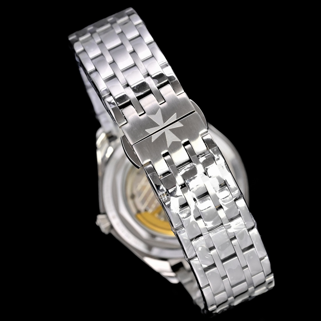 💋ZF厂🔥🔥江诗丹顿伍陆之型系列三针腕表钢带款 市场最高品质
【运动商务皆可盘，格调 品味两不失！】 
【三大核心竞争力】腕表尺寸40mmX9.6mm
1.原装在手，捕捉神韵，拆解开模，对位精髓！
2.搭载定制版1326型机芯，引领一体机的时代！
3.线条丰富的壳体通过一年半时间才完美破译，独家诠释江诗丹顿的高端打磨和无与伦比的感官度和冲击力！