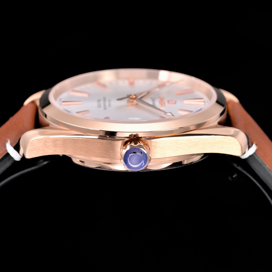 Omega Seamaster Aqua Terra 150M rose gold case and bezel, white dial, brown leather strap 39mm Men's Automatic