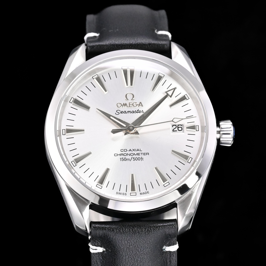 Omega Seamaster Aqua Terra 150M Silver dial, stainless steel case, black leather strap 39mm Men's Automatic