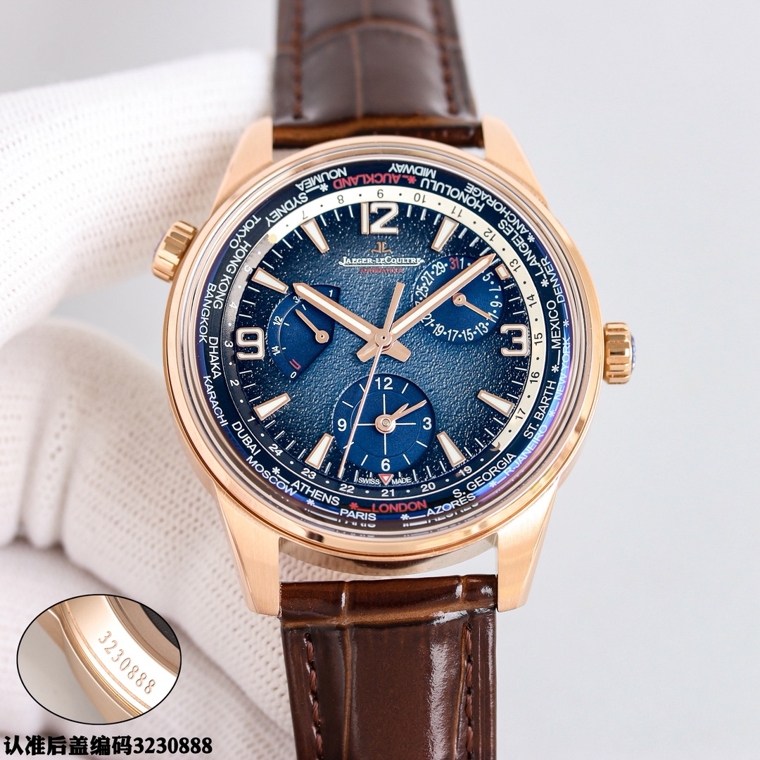 NO:725741,Produced by TW White Case 1450 Rose Gold 1500 TW Factory Men's Charming New Jaeger-LeCoultre Beichen Series Geographic WT 'Global Limited Edition of 250' Geographic World Time Watch adopts blue and black gradient color and all-black dial. The flange of the watch displays 24 time zones around the world, becoming a reliable partner for action-minded men during travel. The wearer can set it through the crown at 10 o'clock. Size 42mm case  316L steel case with arched sapphire 'lid' mirror. Uses a replica of the Asian movement 936A/1 for automatic winding. Unparalleled technology. The city name part is based on milky white. Calendar display at 2 o'clock. The second time zone display at 6 o'clock and the power reserve display at 10 o'clock. The sub-dial is decorated with sunray pattern. Imported cowhide. Original folding buckle for the best luxury gift. Please look for TW's exclusive quality, jaeger-lecoultre, cowhide19860909TW 出品 白壳 1450 玫瑰金 1500 TW Factory 男人魅力新款 Jaeger-LeCoultre 积家 北宸系列 Geographic WT“全球限量版250只”地理学家世界时腕表采用蓝黑渐变色与全黑色表盘 腕表的凸缘显示全球24个时区 成为行动派男士旅行期间的可靠搭档 佩戴者可透过10时位置的表冠设定 尺寸42mm表壳 316L钢壳 搭配拱蓝宝石“锅盖”镜面 采用亚洲机芯复刻版936A/1自动上链 技术无与伦比 城市名部分以乳白色为基底 2时位置的日历显示 6时位置的第二时区显示和10时位置的动力储存显示副表盘饰以太阳放射状饰纹 进口牛皮 原装折叠扣送礼最佳奢华推荐请认准TW独家品质,,jaeger-lecoultre,cowhide,Watch