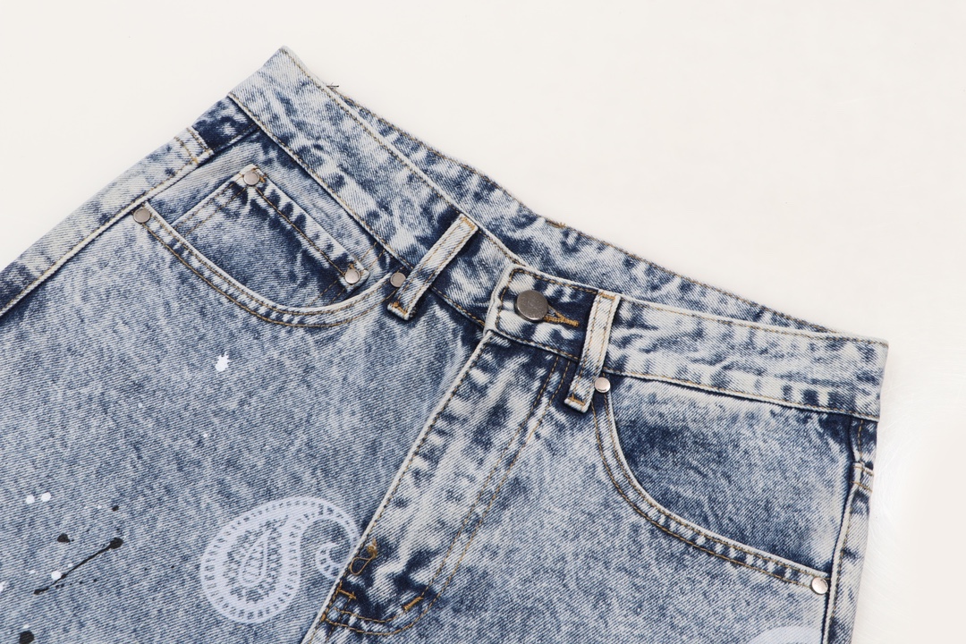 Vintage Wash Denim Jeans with Paisley Print and Split Hem - Slim Fit 4 i1726121705 8218 4