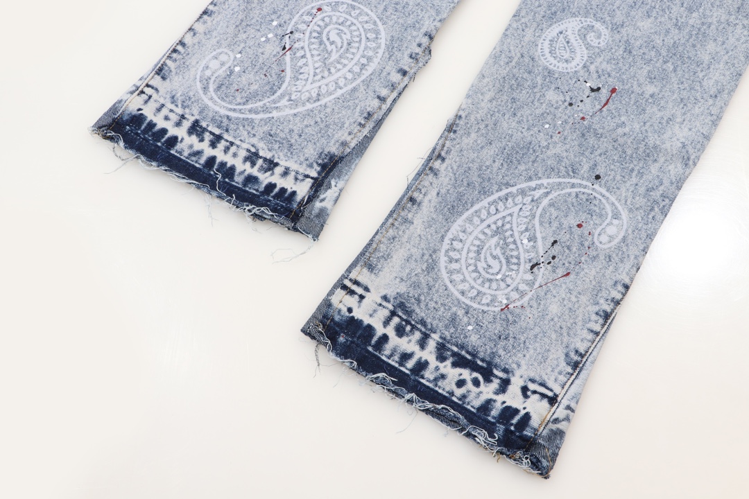 Vintage Wash Denim Jeans with Paisley Print and Split Hem - Slim Fit 9 i1726121705 9976 7