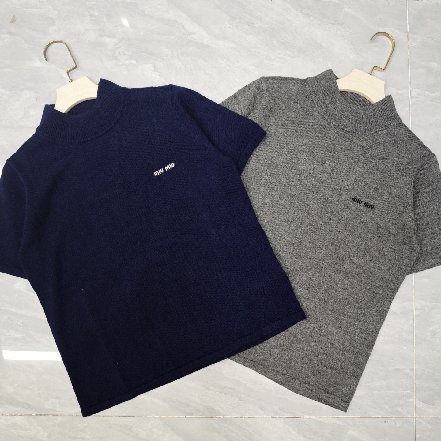 NO:457687,Meow Meow Half-high neck small letter short sleeve 850341 wool version S.M.L code, T-shirt, alexander wang19860909喵喵 半高领小字母短袖 850341 羊毛版本S.M.L码,,T-shirt,alexander wang,Women's clothing