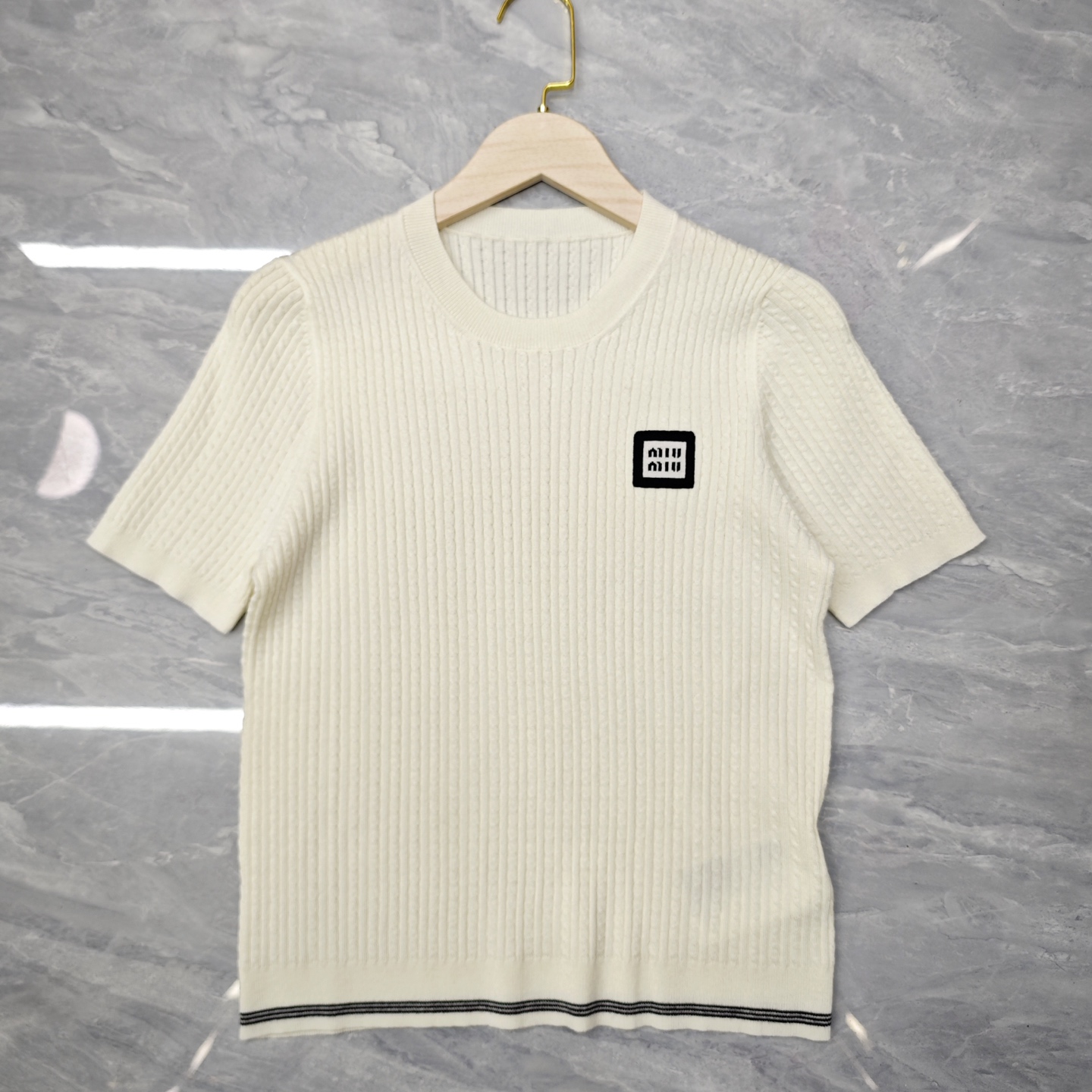 NO:462012,Meow Meow Round neck small neck short sleeve 850385 wool version S.M.L code, T-shirt, alexander wang19860909喵喵 圆领小章仔短袖 850385 羊毛版本S.M.L码,,T-shirt,alexander wang,Women's clothing