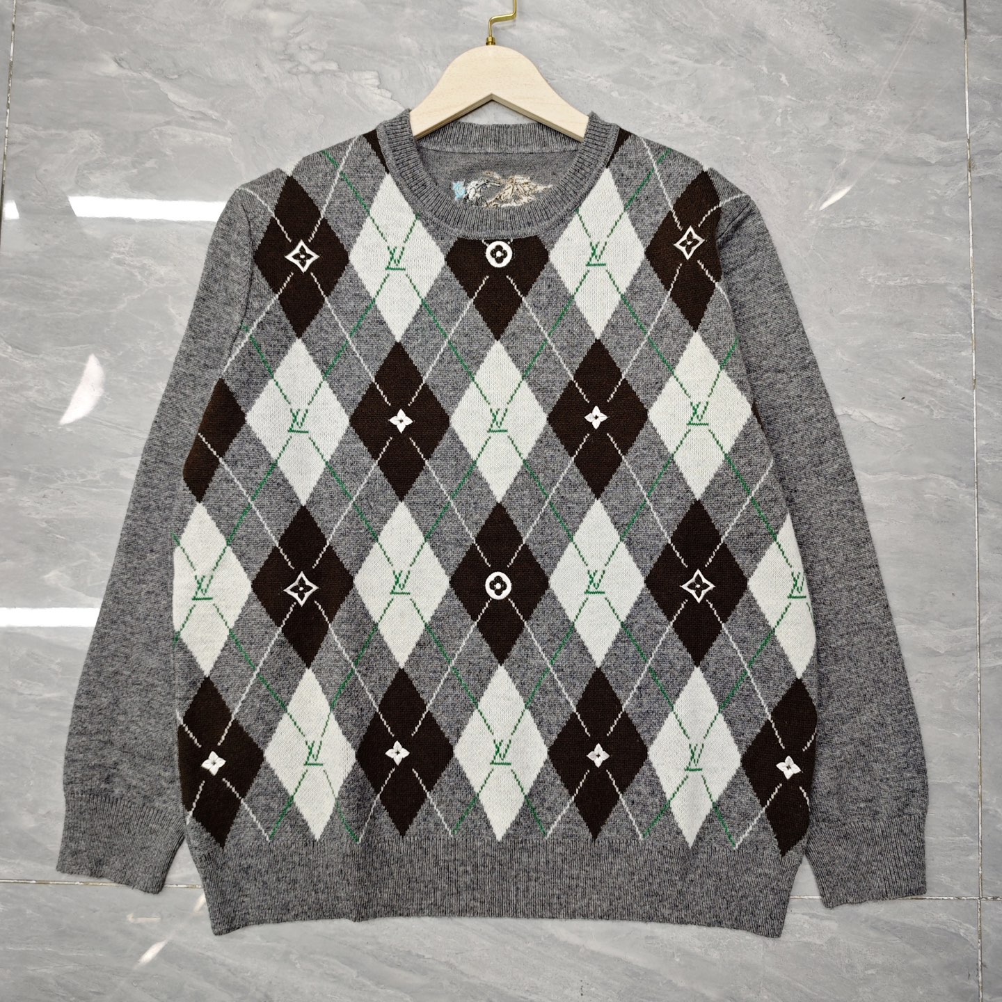 NO:461999,Donkey brand diamond embroidered pullover long sleeves 850387 wool version S.M.L code, louis vuitton, alexander wang19860909驴牌 菱格绣花套头长袖 850387 羊毛版本S.M.L码,,louis vuitton,alexander wang,Women's clothing