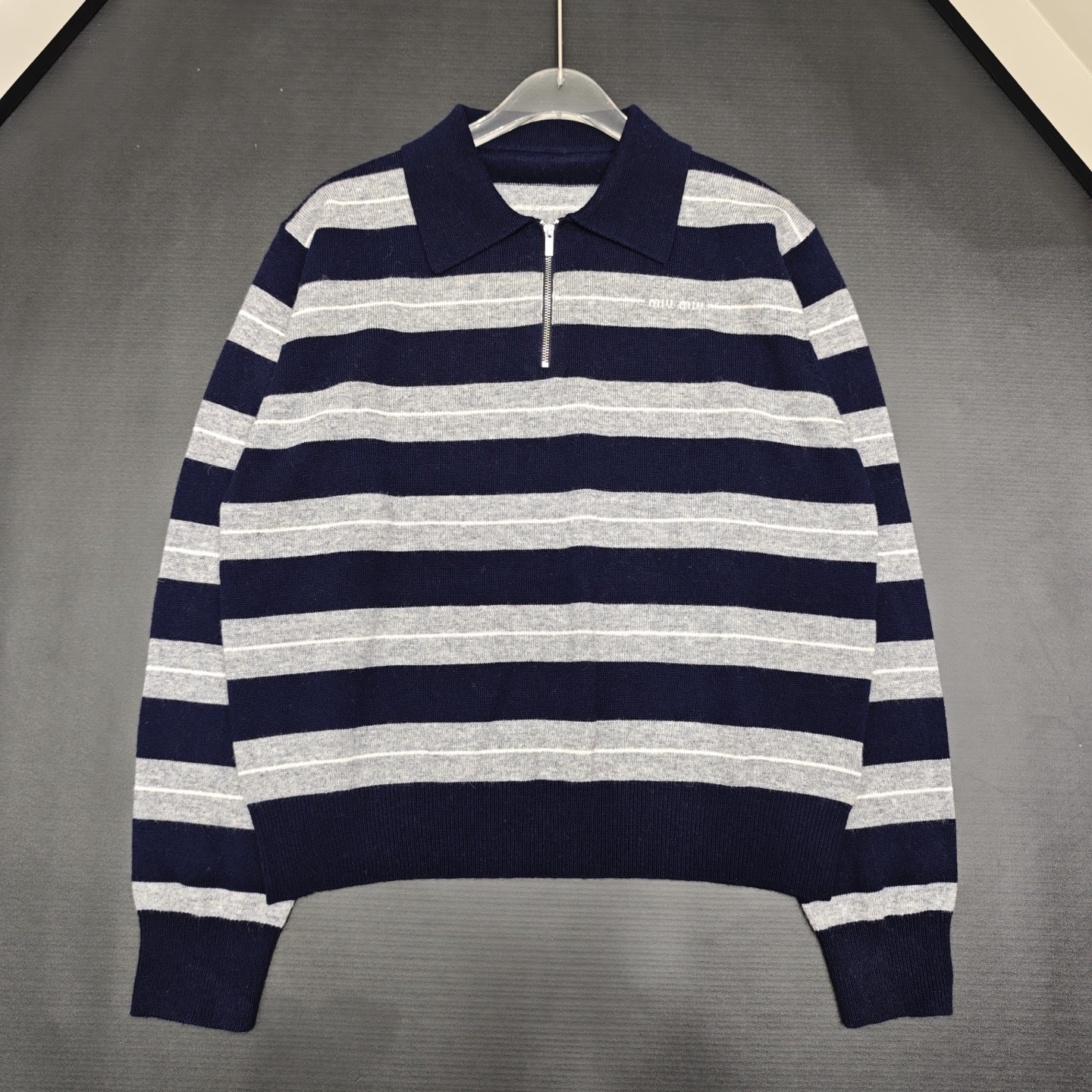 NO:508250,Meow Meow Polo Zipper Striped Long Sleeve 850488 Wool Version S.M.L Code, alexander wang19860909喵喵 Polo拉链条纹长袖 850488 羊毛版本S.M.L码,,alexander wang,Women's clothing