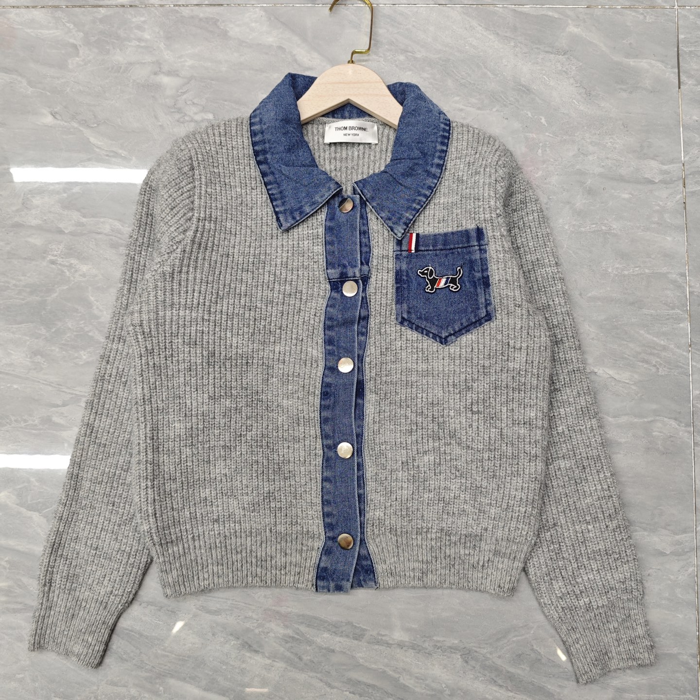 NO:564665,tB denim patchwork pocket cardigan 850540 wool version S.M.L size,,alexander wang19860909tB 牛仔拼接口袋开衫 850540 羊毛版本S.M.L码,,alexander wang,Women's clothing
