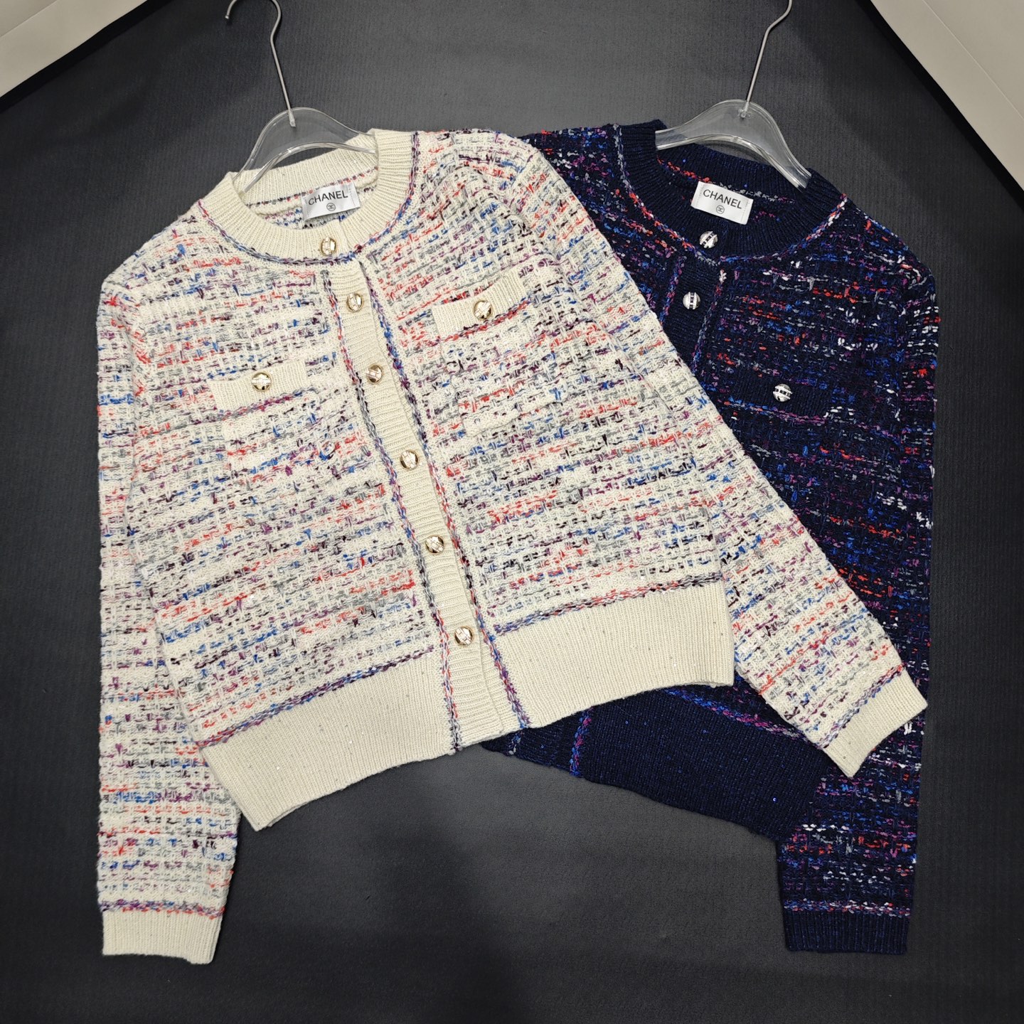 NO:655339,Xiaoxiang floral sequin tie-dyed round neck cardigan 850715 wool version S.M.L size,,alexander wang19860909小香 花纱亮片扎染圆领开衫 850715 羊毛版本S.M.L码,,alexander wang,Women's clothing