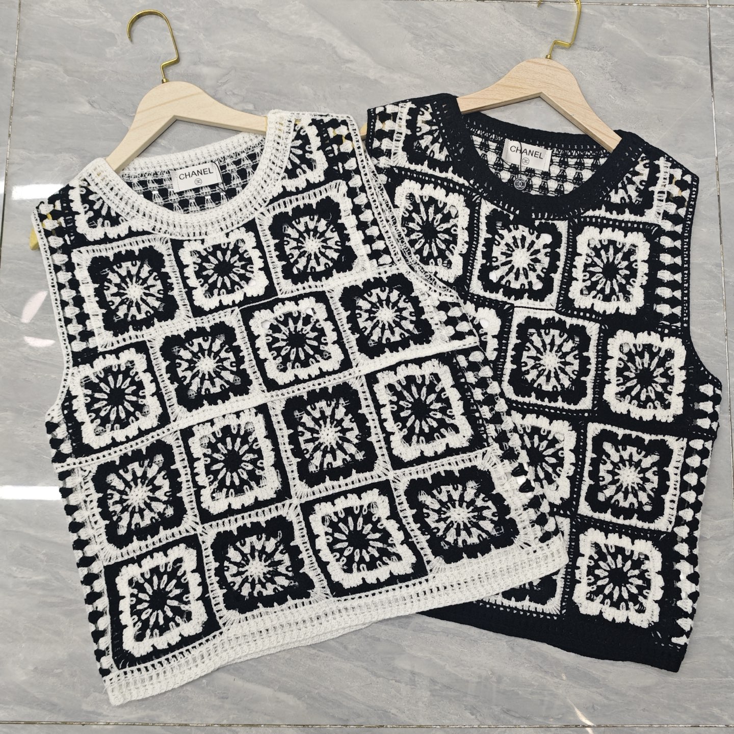 NO:749412,Xiaoxiang Crocheted Round Neck Vest 860005 Wool Version S.M.L Size,,19860909小香 钩花圆领背心 860005 羊毛版本S.M.L码,,,Women's clothing