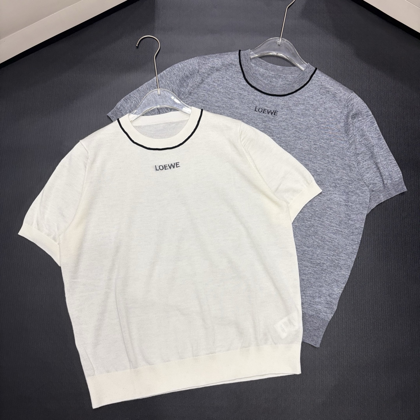 NO:793188,Lew New Year Series Striped Round Neck Short Sleeve 860053 Wool Version S.M.L Size,,T-shirt,19860909Lew 新春系列间条圆领短袖 860053 羊毛版本S.M.L码,,T-shirt,,Women's clothing
