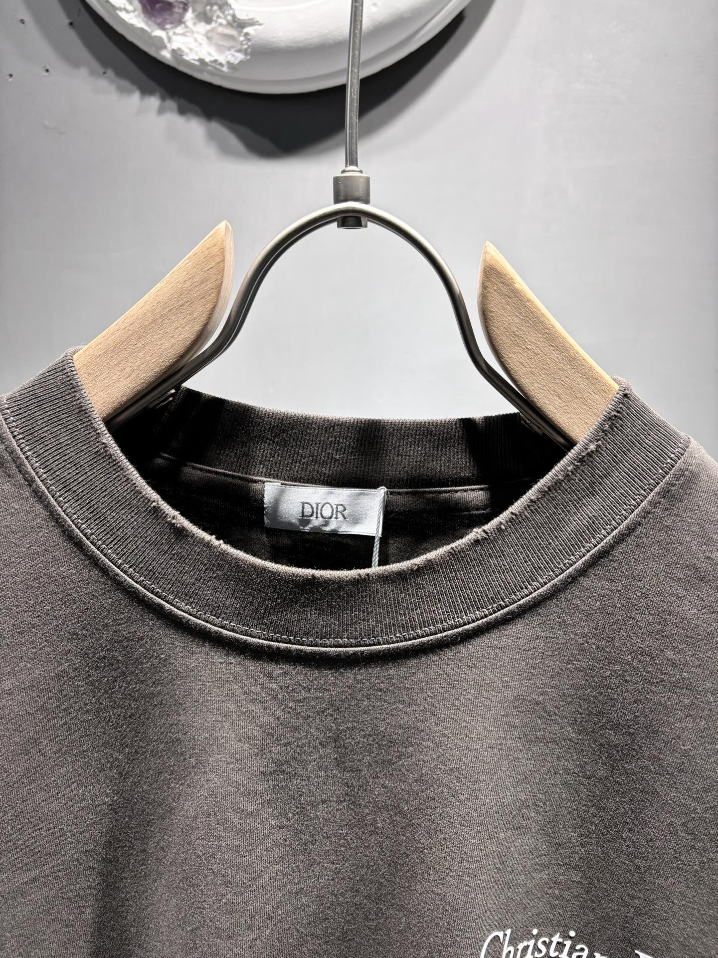 Dior Men's Cotton Jersey T-Shirt with Embroidered Logo - Relaxed Fit 6 i1744363338091 1521 0 5