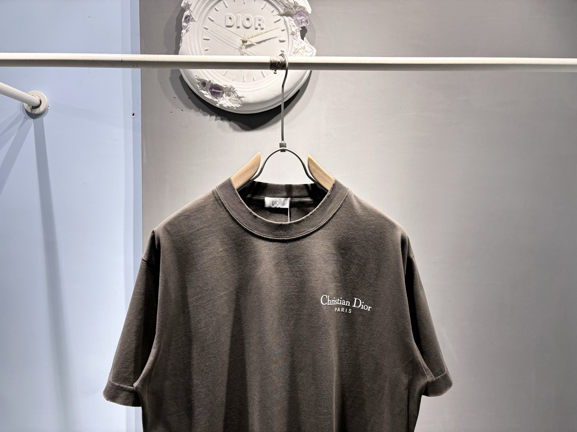 Dior Men's Cotton Jersey T-Shirt with Embroidered Logo - Relaxed Fit 2 i1744363340467 4959 0 1