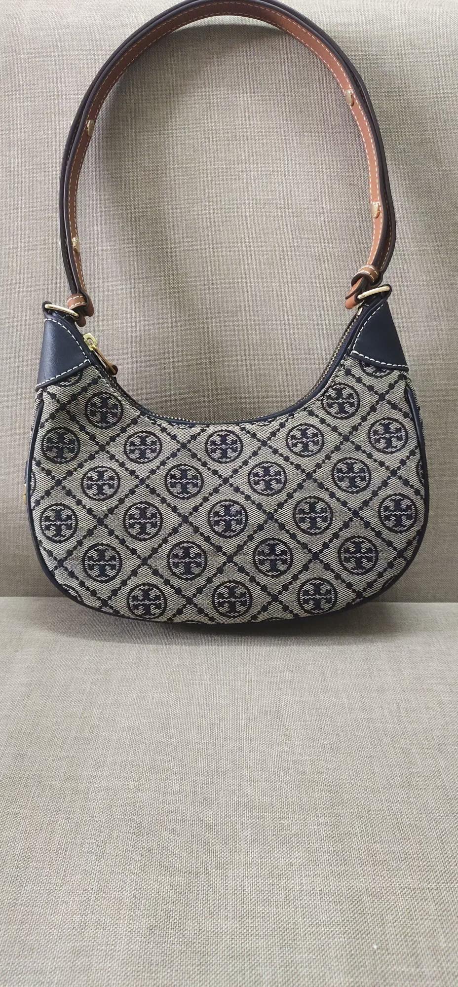 Tory Burch ～TB新款老花新月包 超火系列 全新包款和厚度 精选编织提花打造 采用标志性T Mongram图案