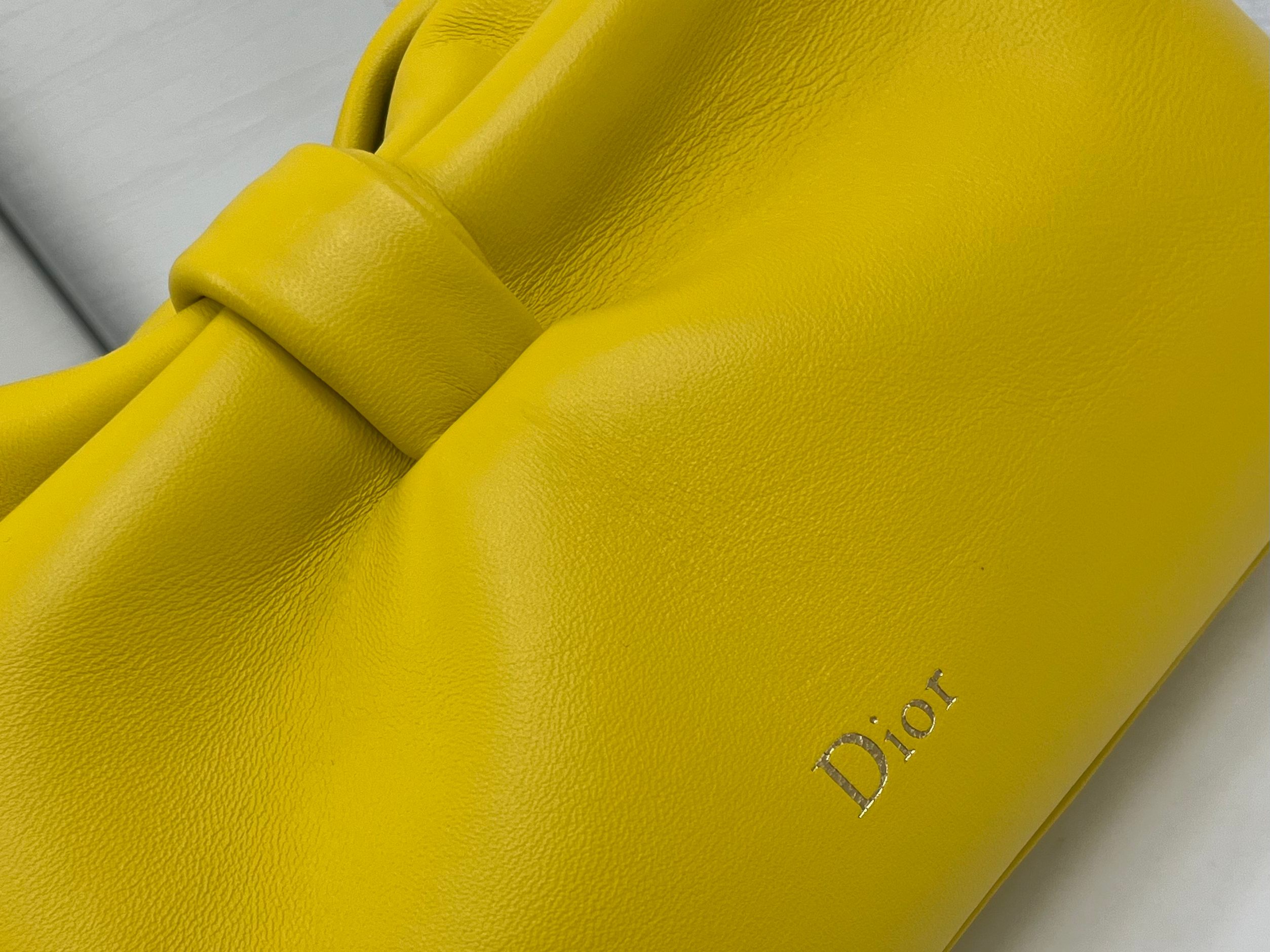 Сумка Dior Bow желтая