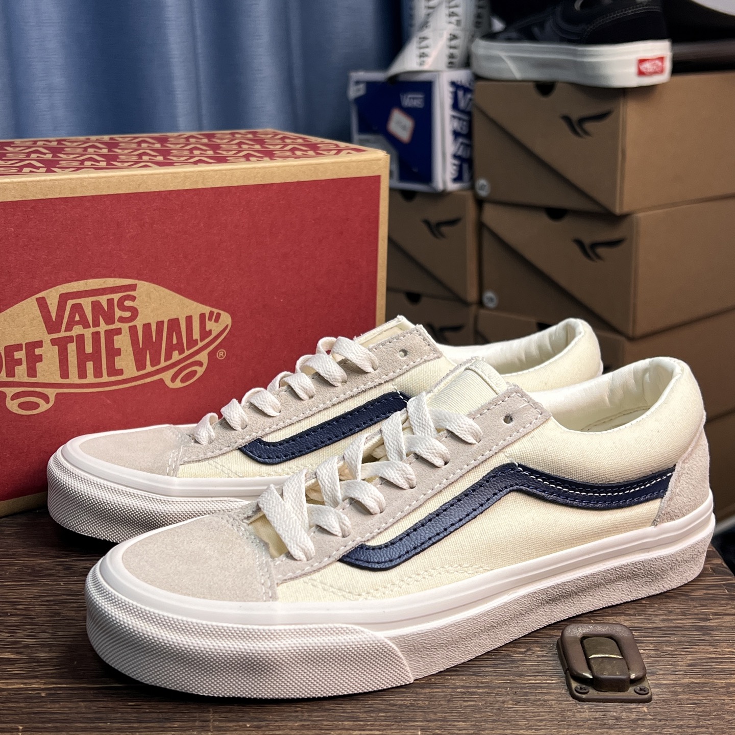Vans Old Skool 36 蓝条米白Vans家火爆全球的超经典款式再度来袭！永不过时的穿搭单品！