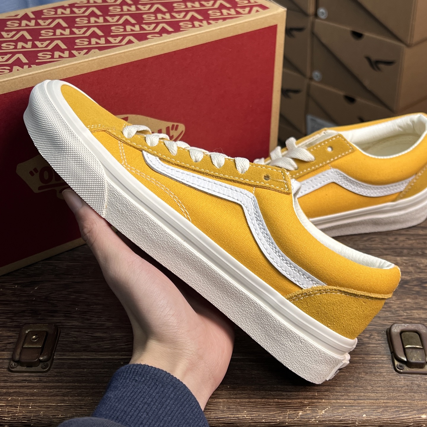 Vans Old Skool 36 白条黄色Vans家火爆全球的超经典款式再度来袭！永不过时的穿搭单品！