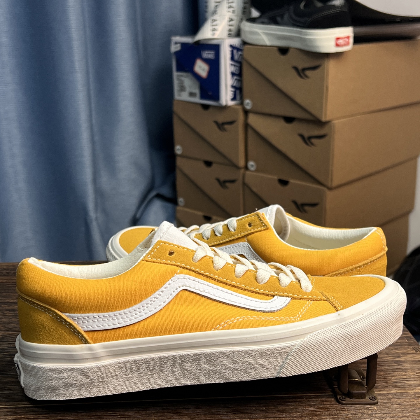 Vans Old Skool 36 白条黄色Vans家火爆全球的超经典款式再度来袭！永不过时的穿搭单品！