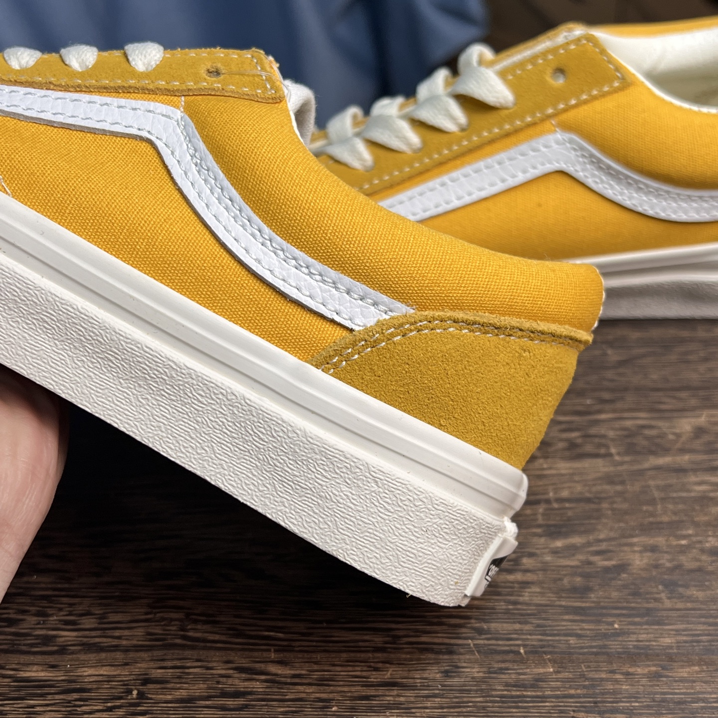 Vans Old Skool 36 白条黄色Vans家火爆全球的超经典款式再度来袭！永不过时的穿搭单品！