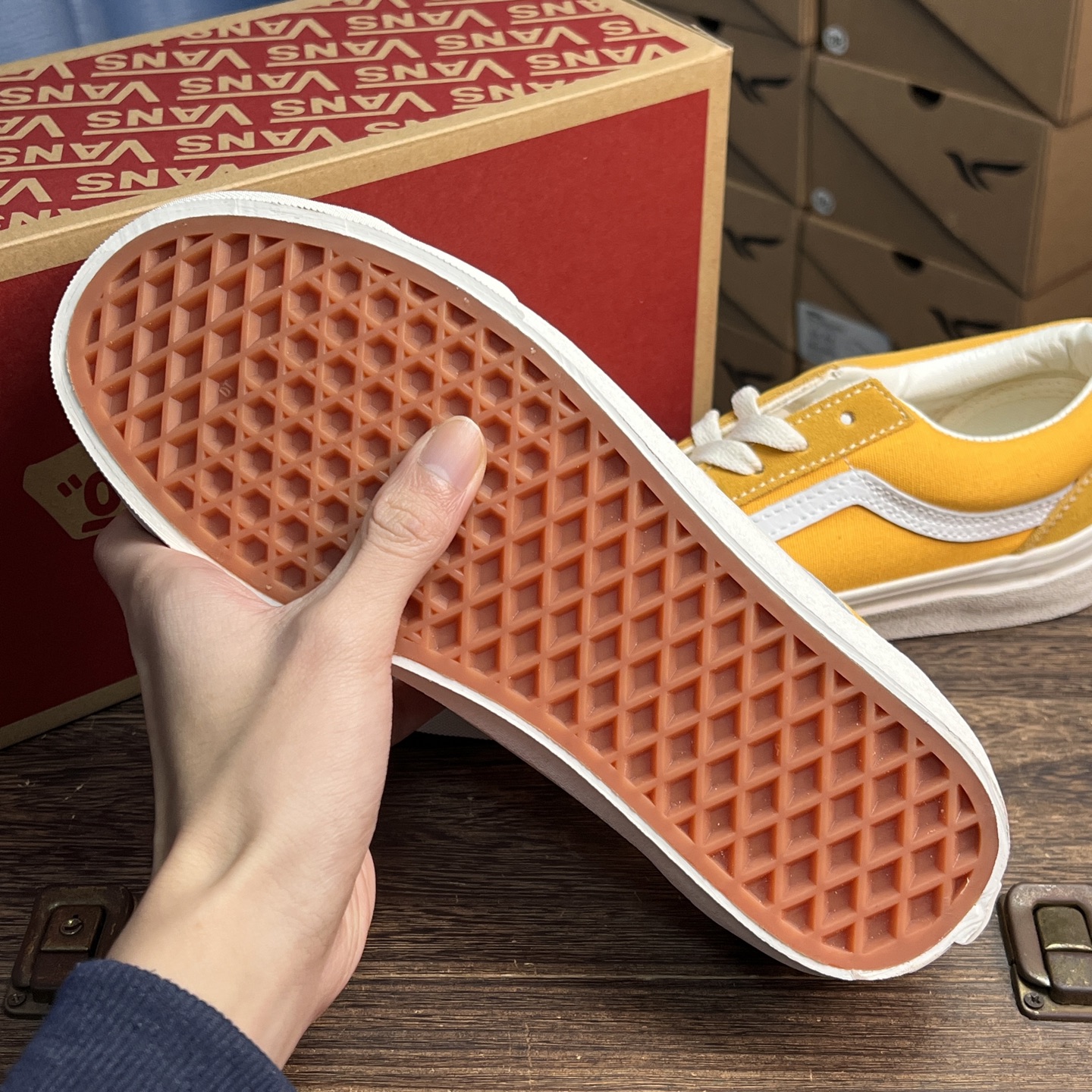 Vans Old Skool 36 白条黄色Vans家火爆全球的超经典款式再度来袭！永不过时的穿搭单品！