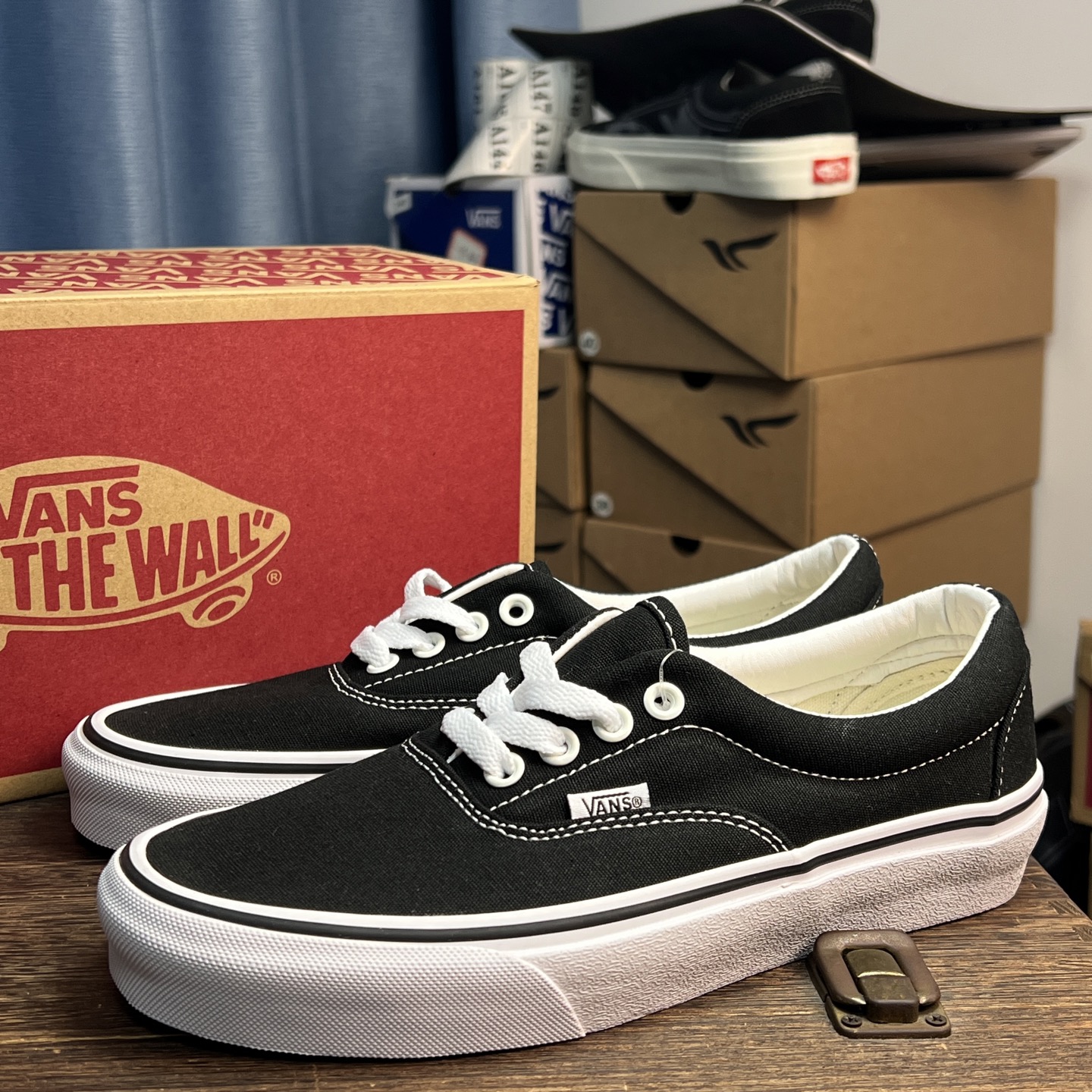 Vans Era 复古 耐磨轻便 低帮 板鞋 男女同款 黑白V家经典百搭低帮款式，简约时尚大气货架号：V