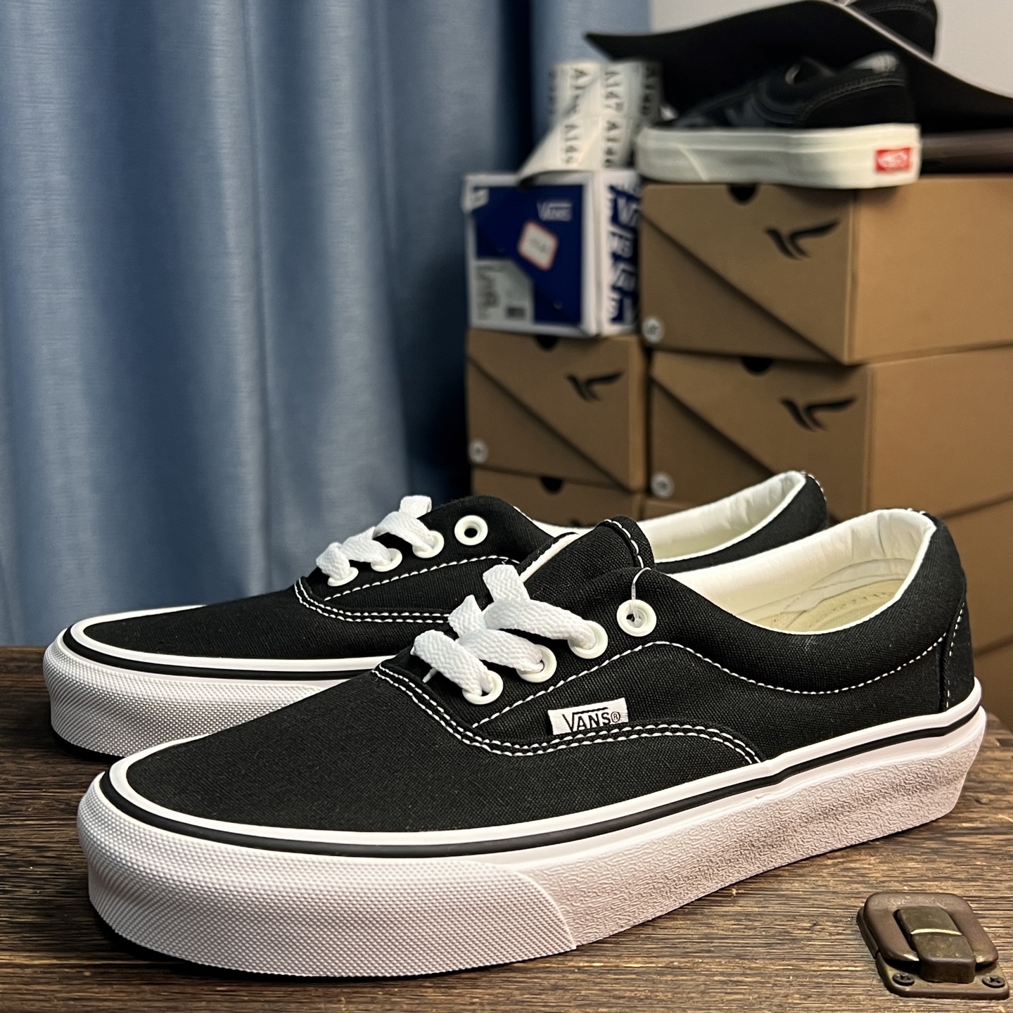 Vans Era 复古 耐磨轻便 低帮 板鞋 男女同款 黑白V家经典百搭低帮款式，简约时尚大气货架号：V