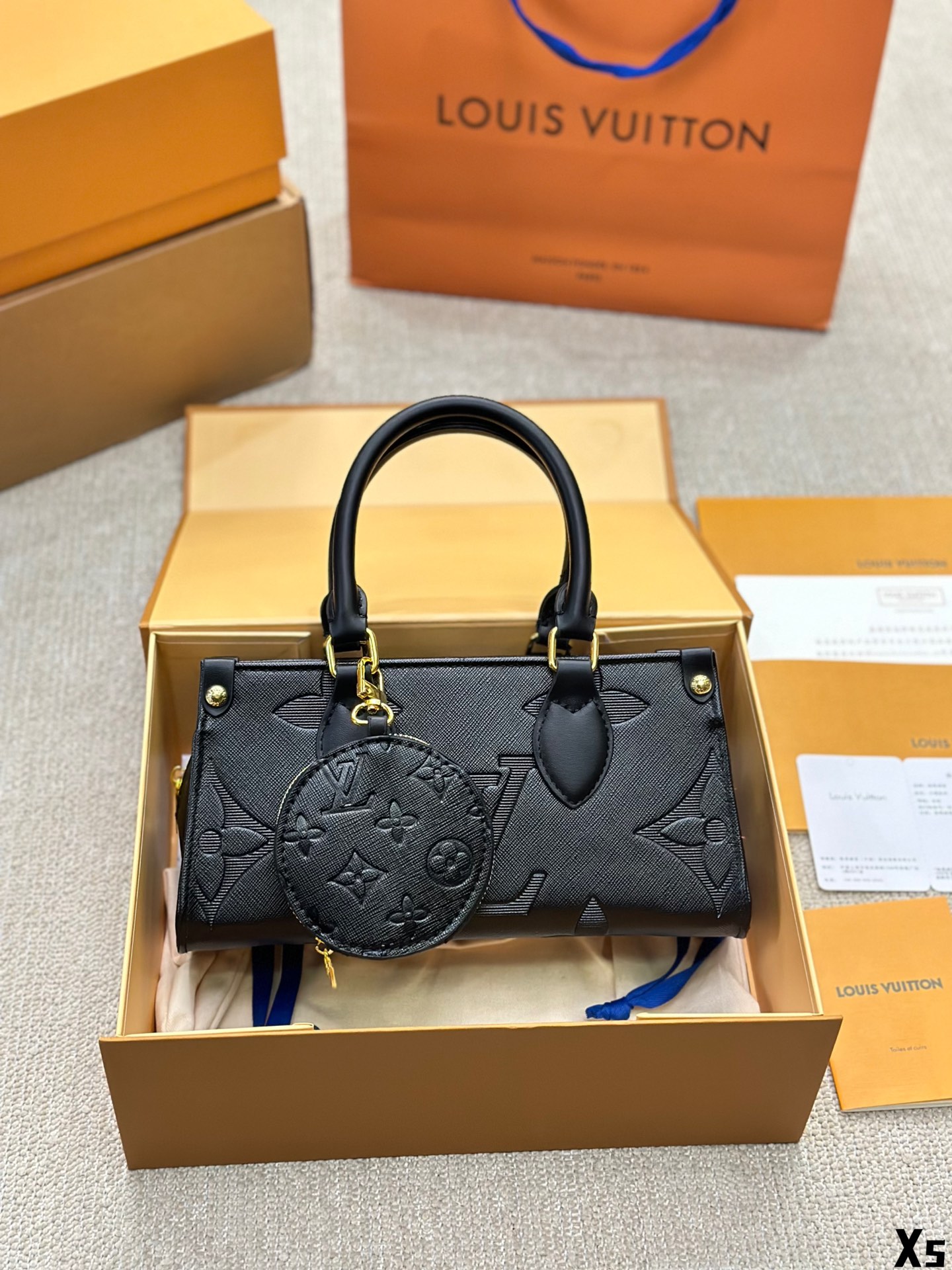 Louis Vuitton New
 Handbags Messenger Bags Gold Cowhide Pochette