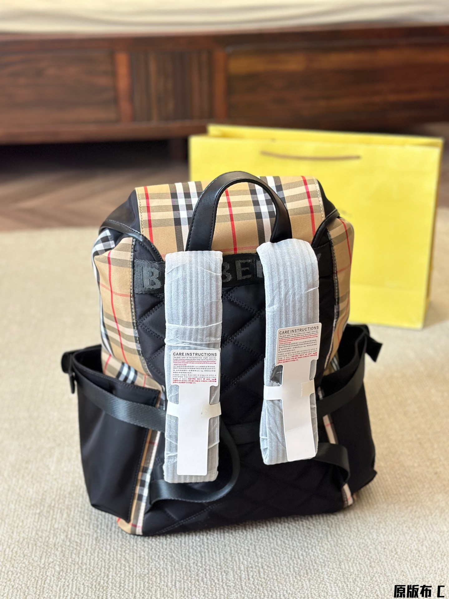Burberry Archive Beige Check Black everyday