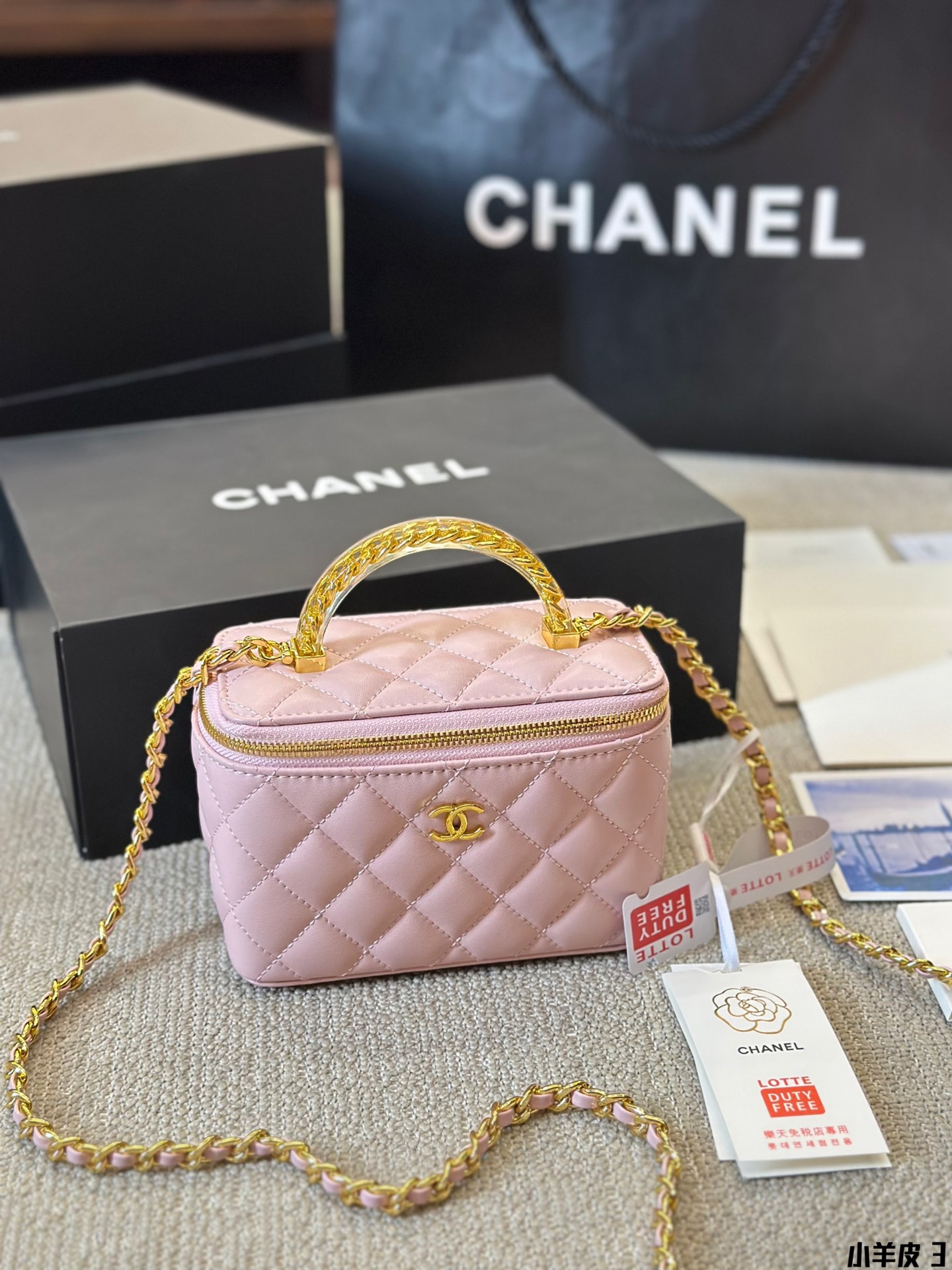 AAA -Qualitätsreplik
 Chanel Taschen Kosmetiktaschen Silber Weiß Mit Diamanten besetzt Alles Kupfer Lammfell Schaffell