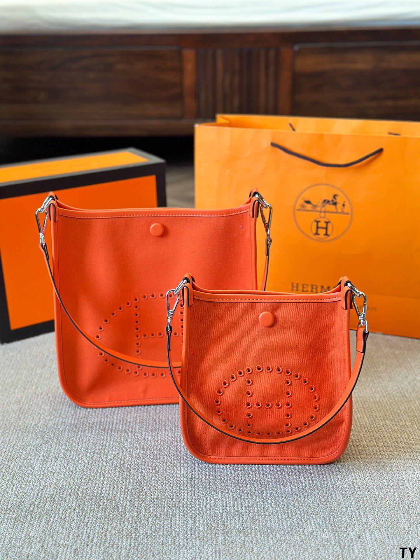 Hermes Evelyne Taschen Umhängetaschen  & Schultertaschen Weiß