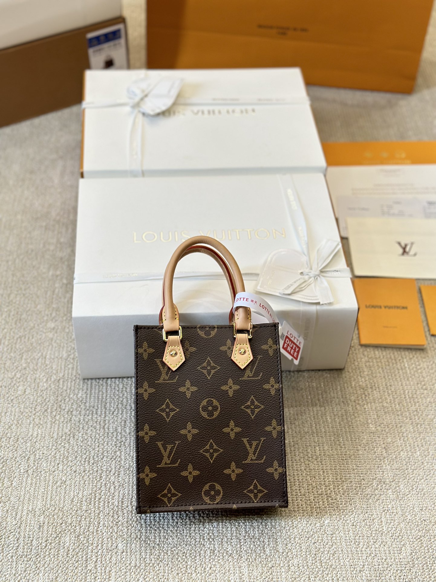 Louis Vuitton LV Sac Plat Sacs À Main Sacs À Bandoulière & À Épaule Sacs Cabas Couleur rose Cuir de veau vache Vintage Mini