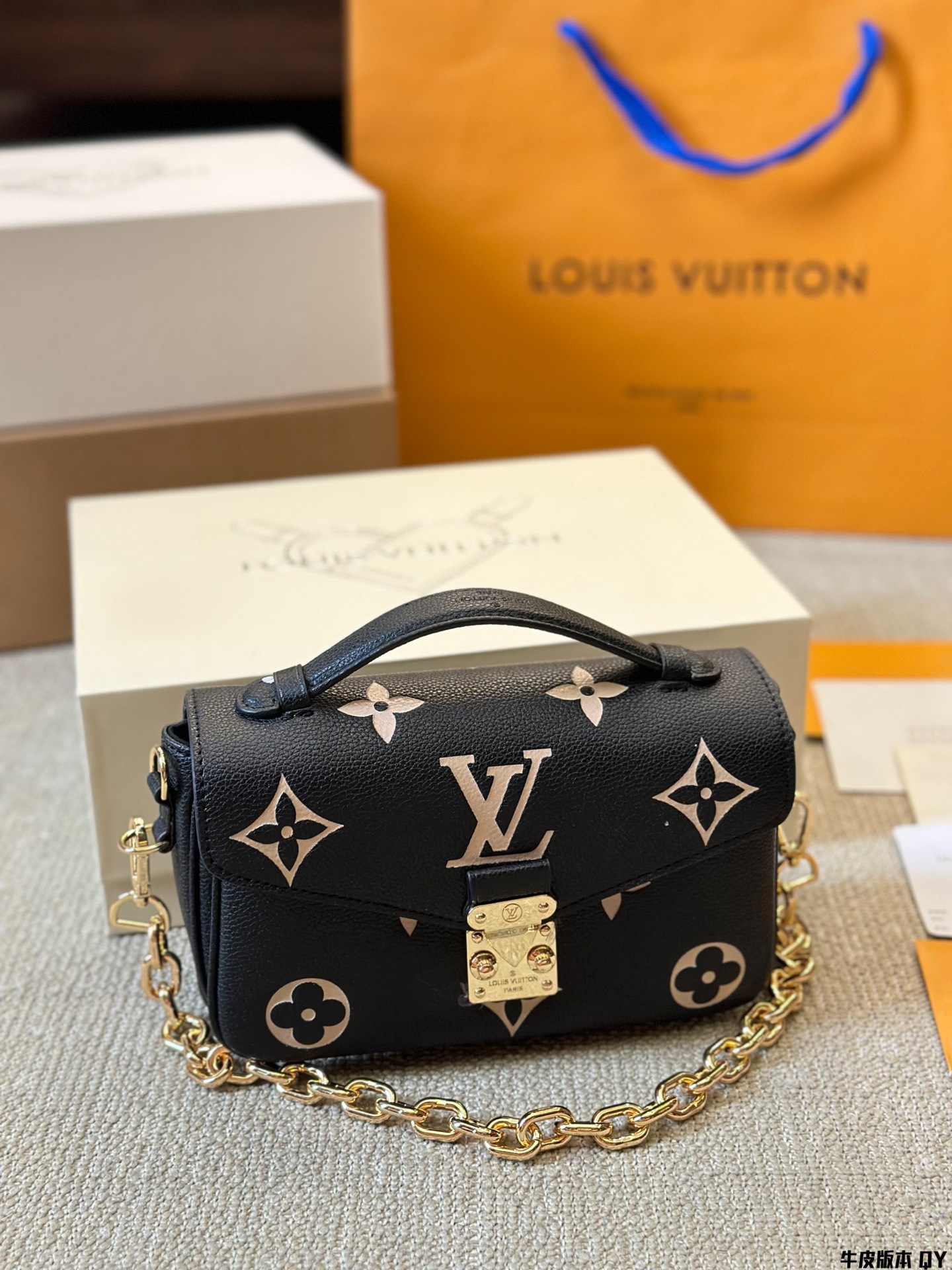 Louis Vuitton LV Pochette MeTis Umhängetaschen  & Schultertaschen Messenger-Taschen Gold Rindsleder Mini