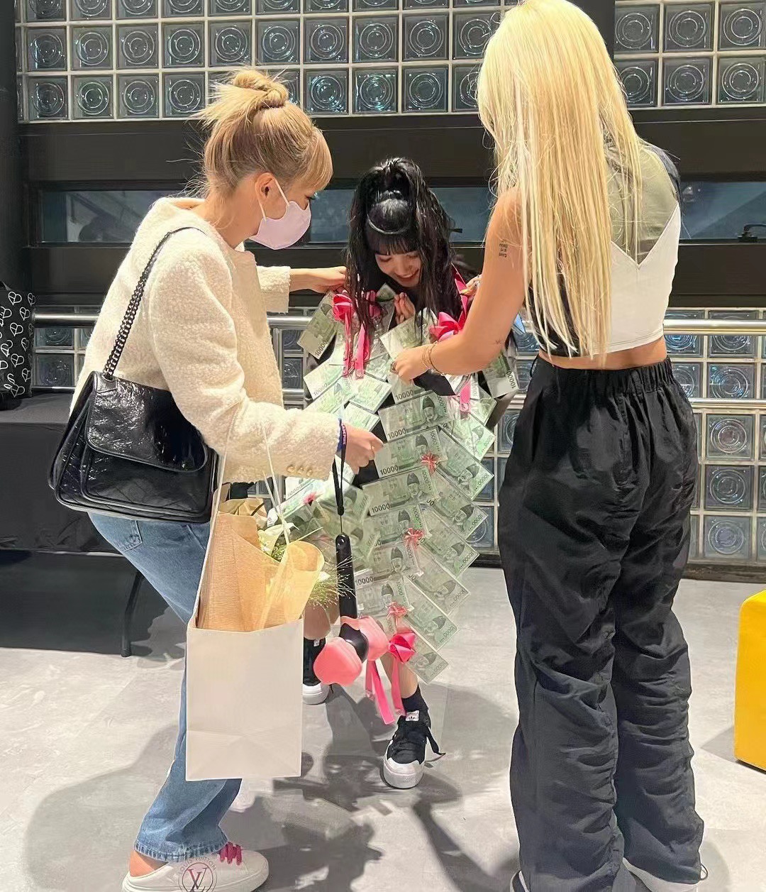 大人気偽物 トートバッグ ロゴ カーフスキン