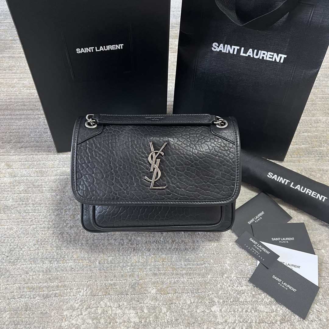 Saint Laurent Niki Leren Schoudertas met Zilveren Hardware - 21 cm