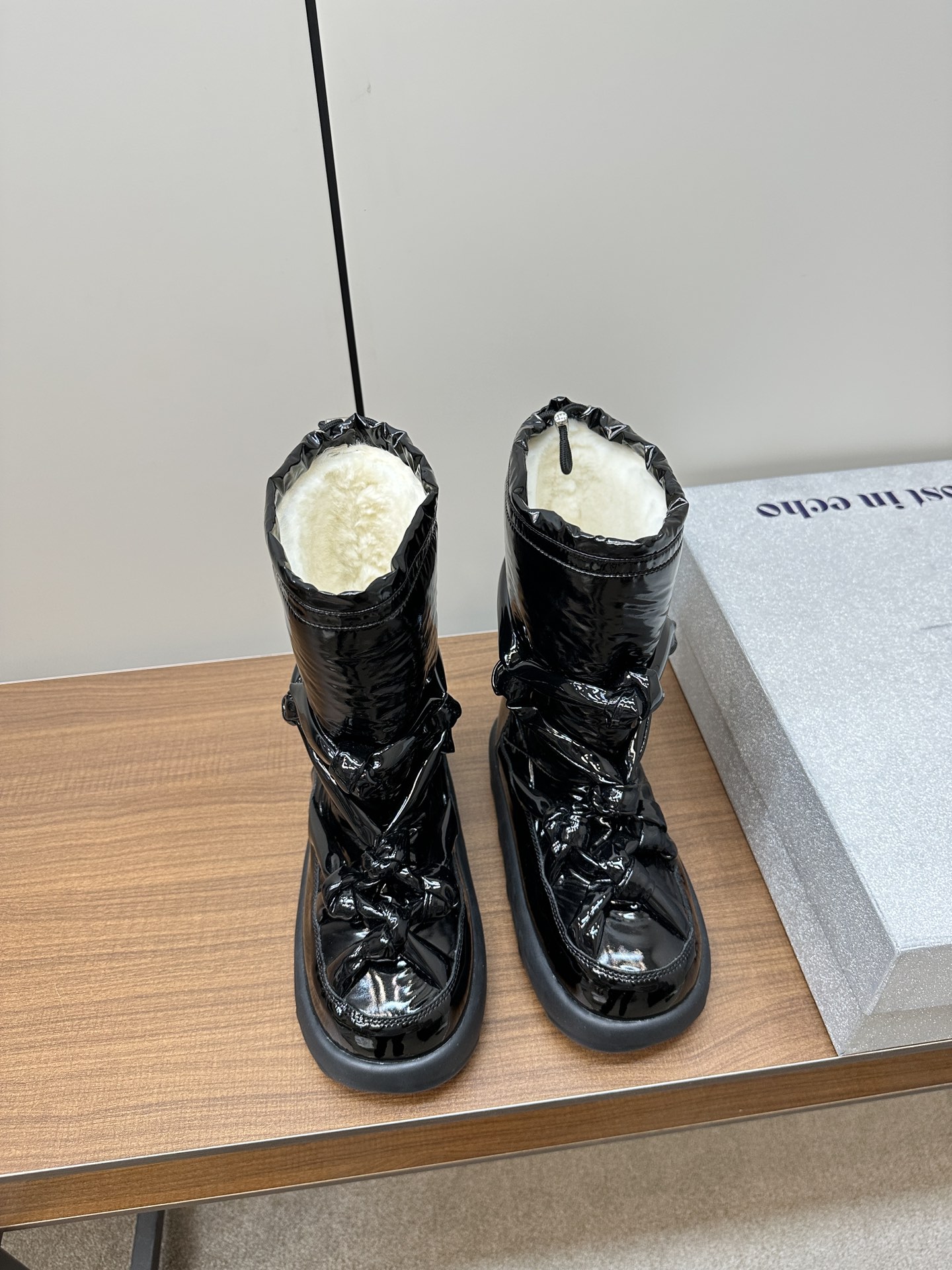 Designer’s Fashion: High-Quality Shoes for Brave Contemporary Women