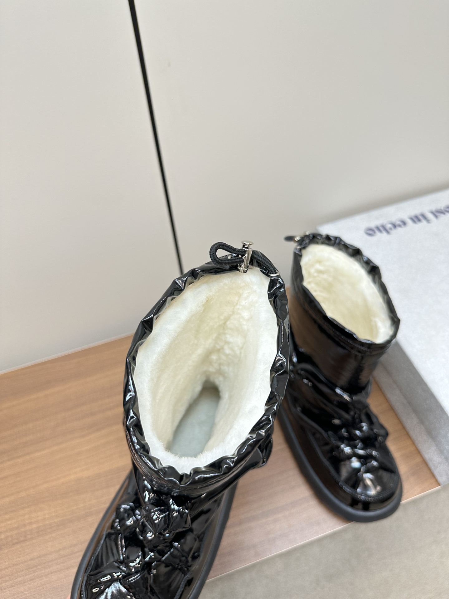 Designer’s Fashion: High-Quality Shoes for Brave Contemporary Women - 图片 6
