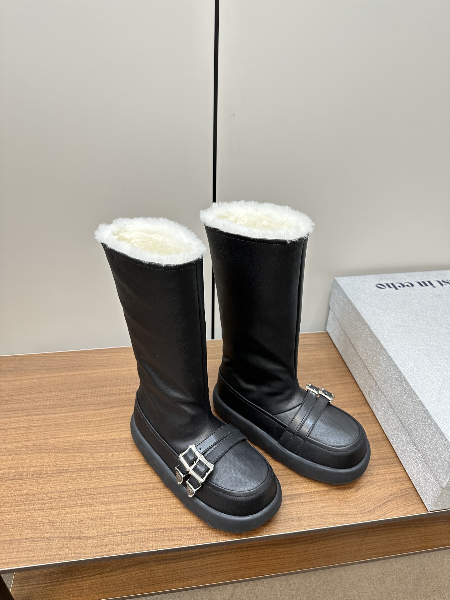 Designer’s Fashion: High-Quality, Comfortable Shoes for Modern Women - 图片 2