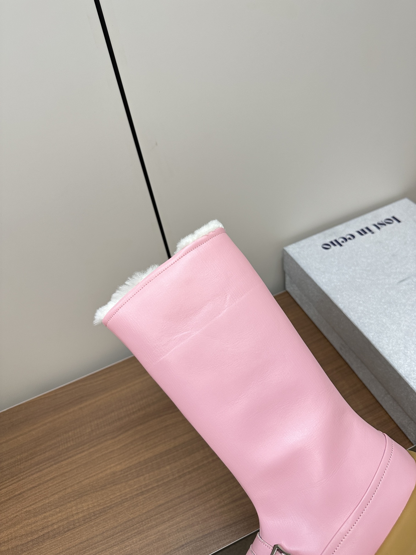 Post-Modernist Women’s Designer Shoes: Comfortable, Fashionable, and High-Quality - 图片 9