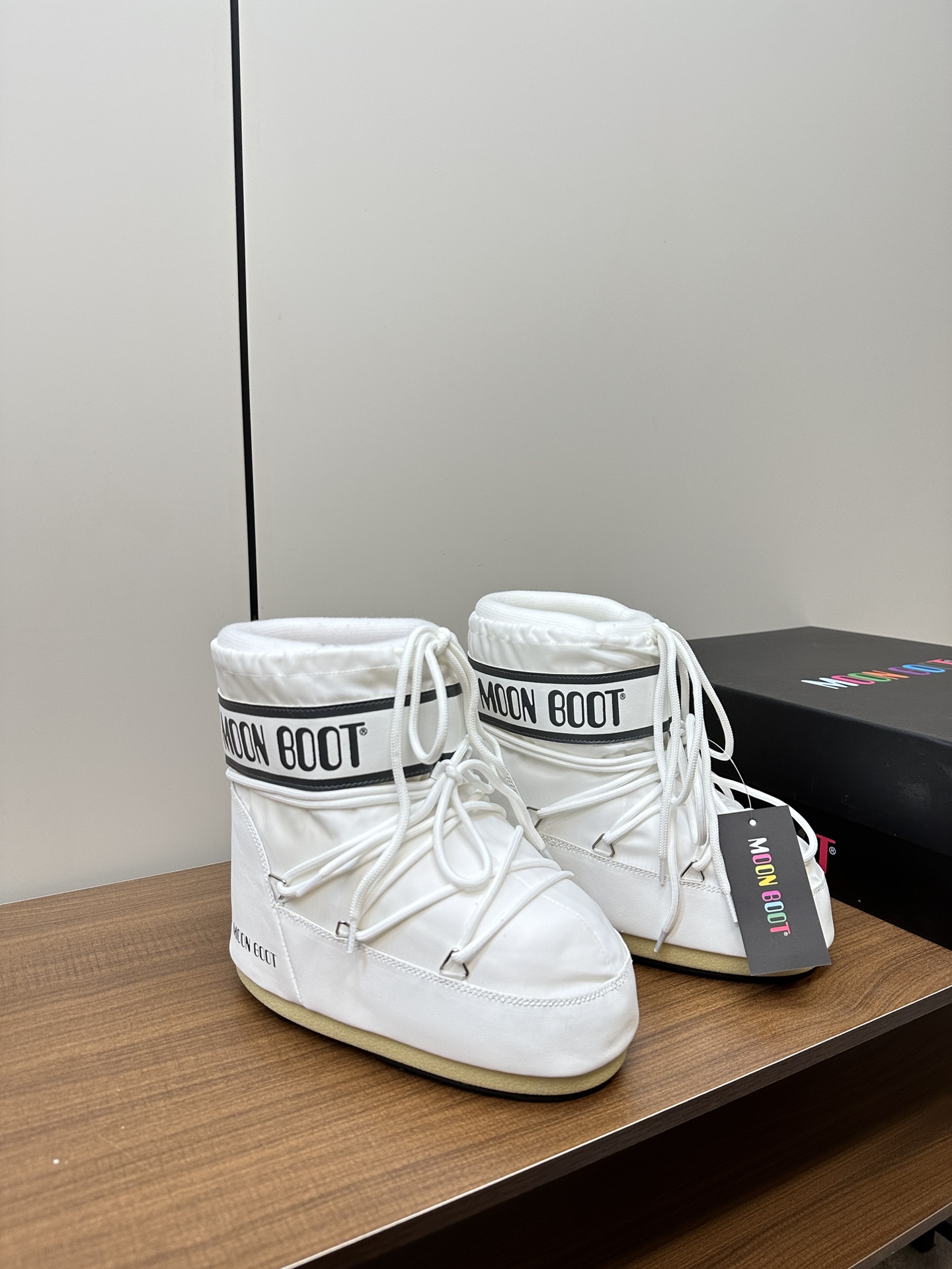 Moon Boot2023vs P775: Stylish Snow Boots for Autumn/Winter with Inner Growth 4cm - 图片 2