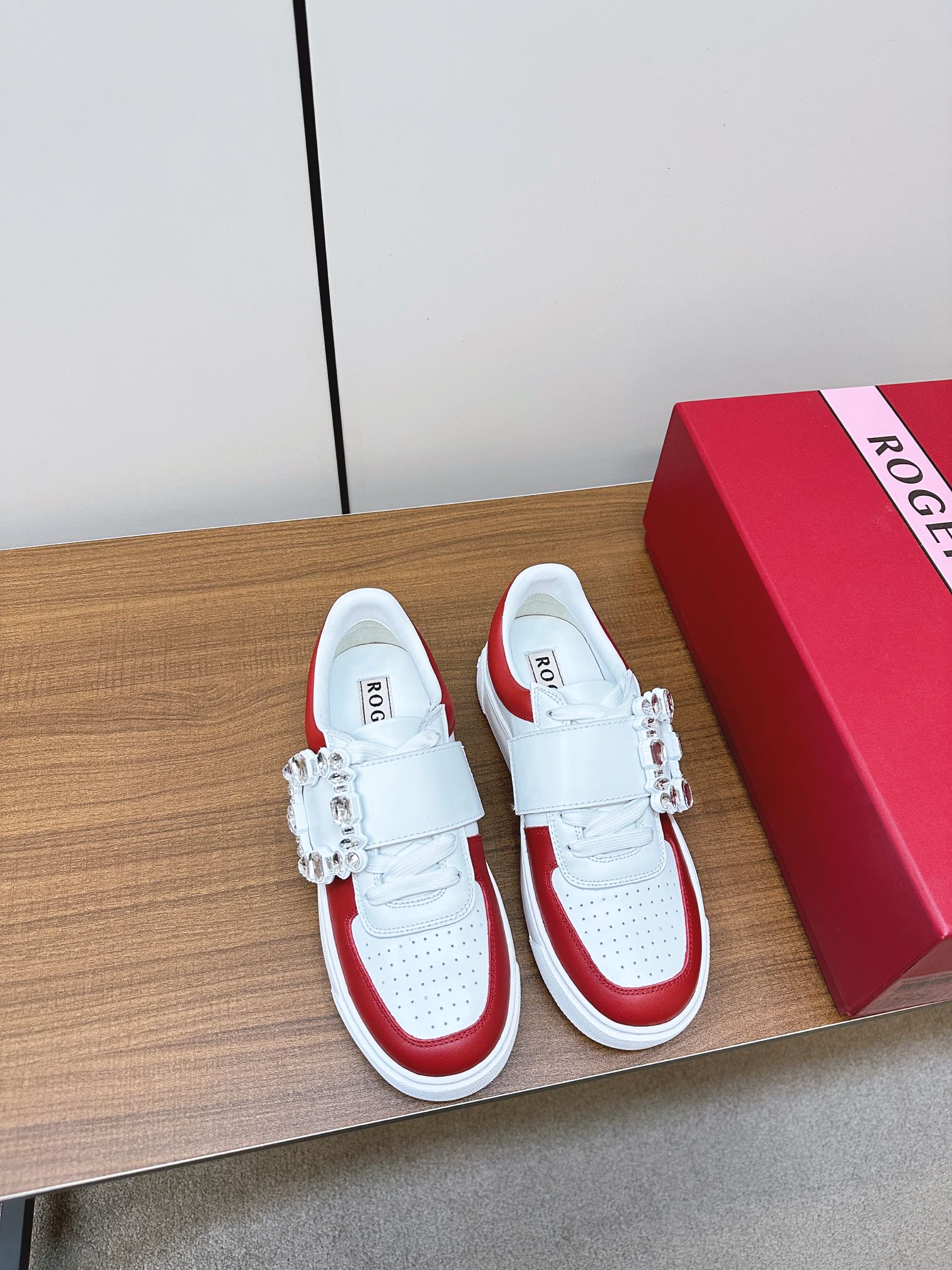 2024 New RV Macalon Shoes: Urban Fashion and Utility in Motion