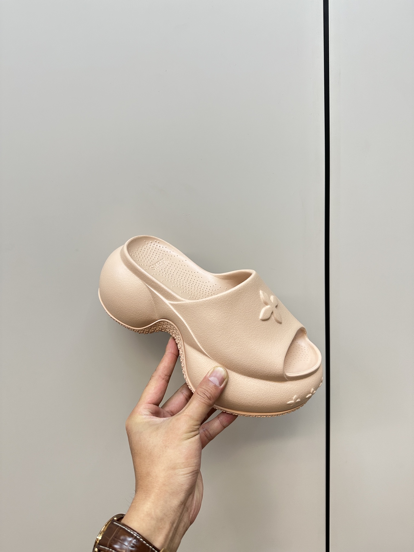 2024 Summer SMFK Thick Shoes P425: Lightweight, Flexible, Stylish Slipper with Original Rubber Bubble Material - 图片 4