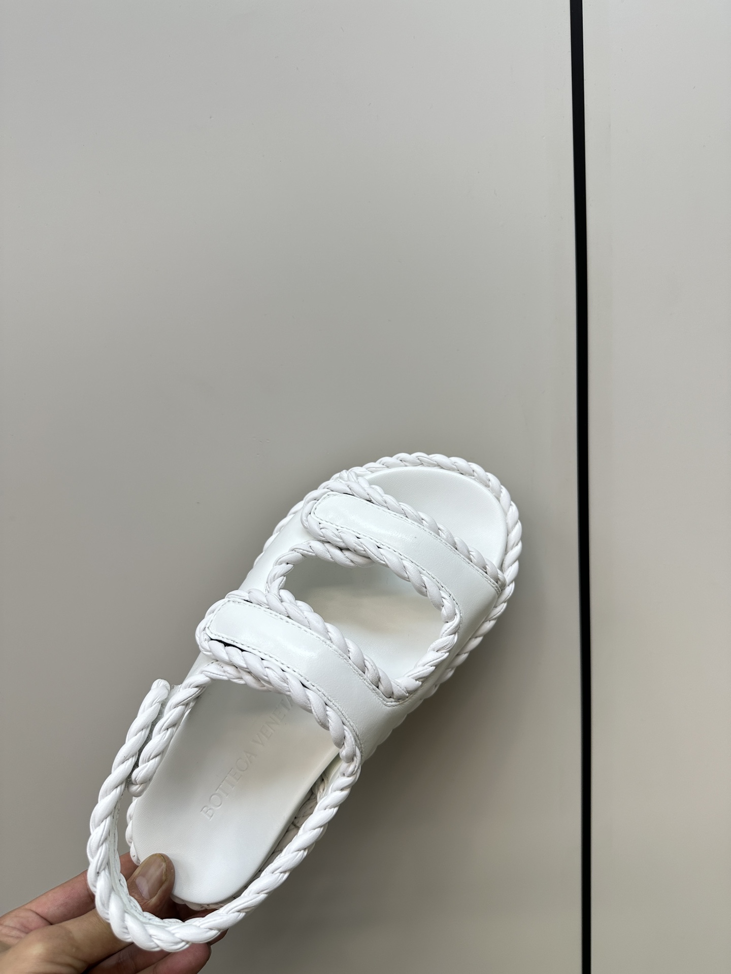 Bottega Veneta Sandal Slippers: Stylish, Visible, Fashionable, Various Options, Female Sizes 35-40 - 图片 5