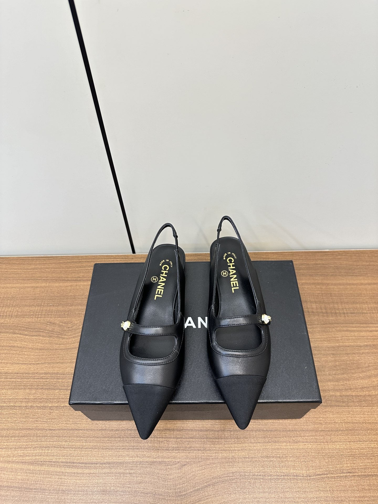 Chanel Zapatos Sandalias Empalme Cuero de vaca Piel oveja Colección primavera – verano