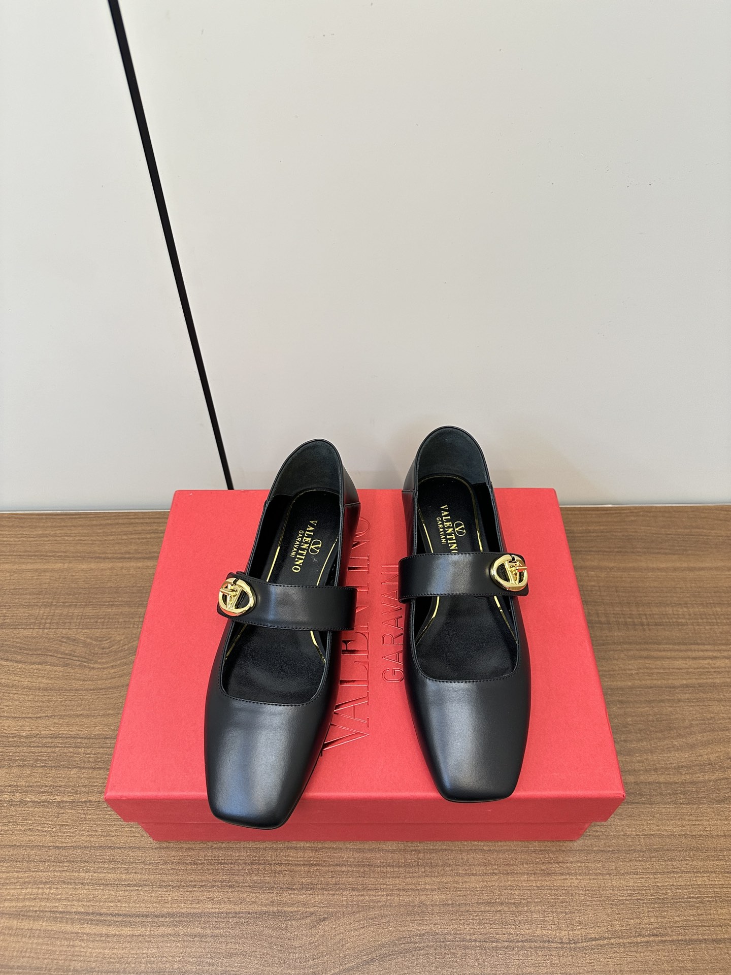 Maison Margiela Classic Luxury Leather Shoe Loafer Ref.0DF8C55A