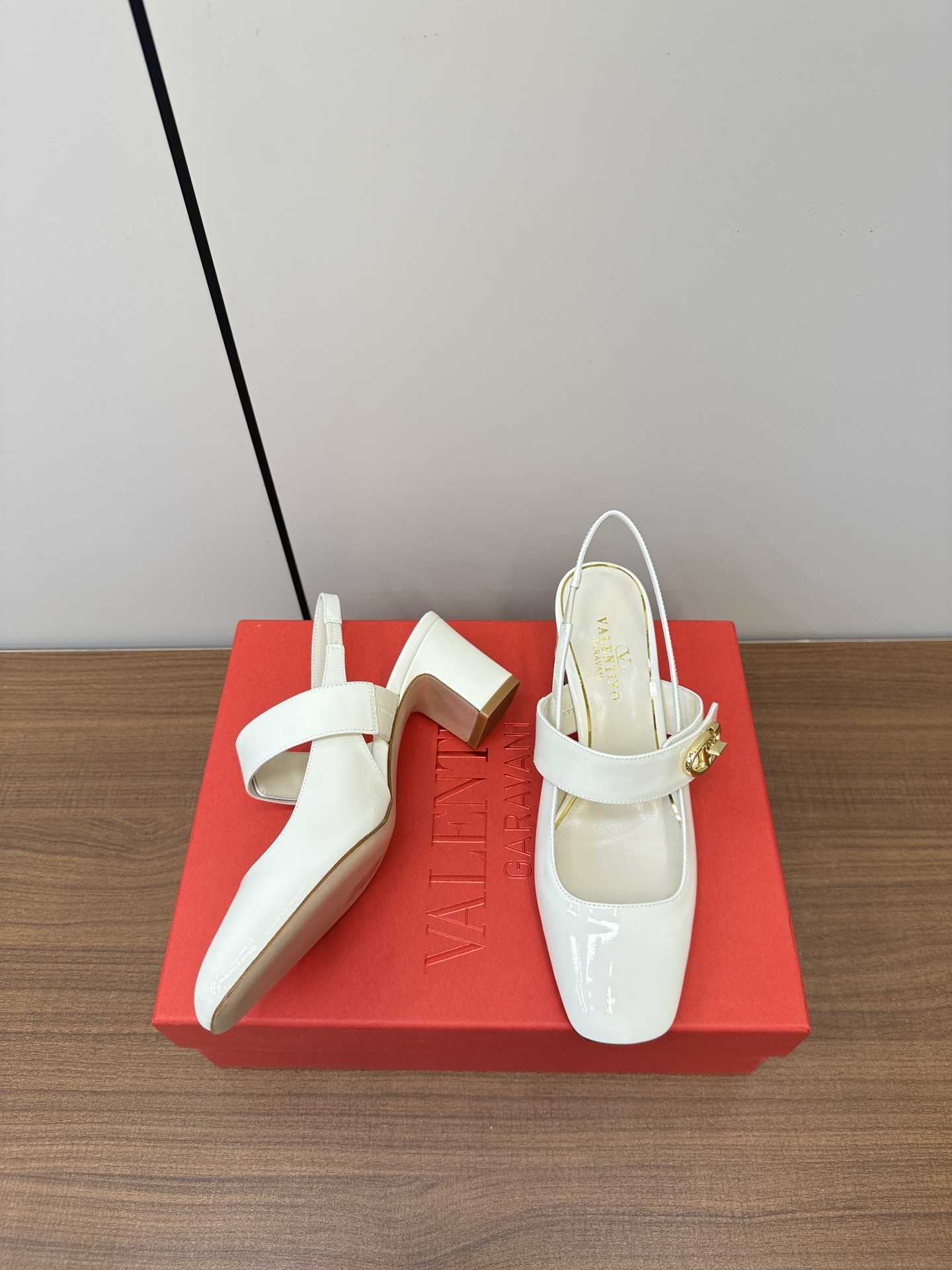 Valentino Classic Luxury Leather Shoe Loafer Ref.91DE5C04 8
