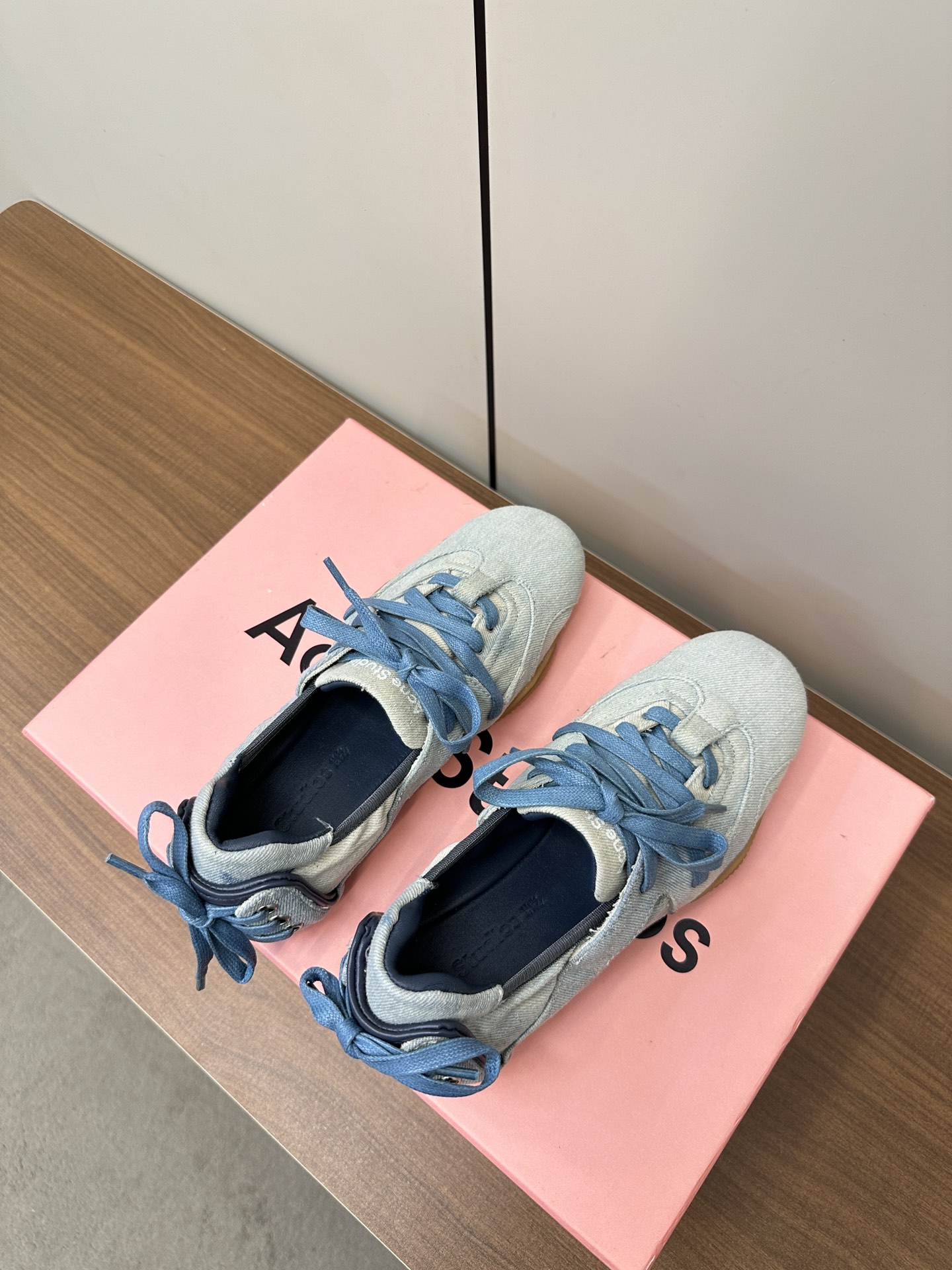 Acne Studios’ Innovative Ballet Shoes with Unique Materials and Design - 图片 3