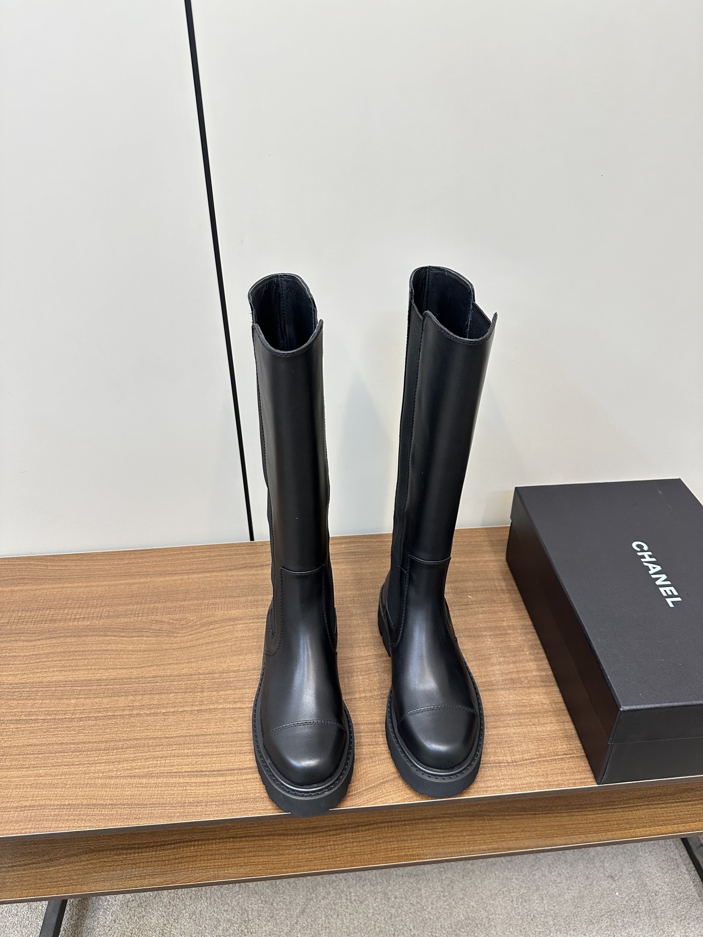 Réplica de la parte superior 1: 1
 Chanel Botas largas Piel vaca Cuero oveja Colección otoño – invierno