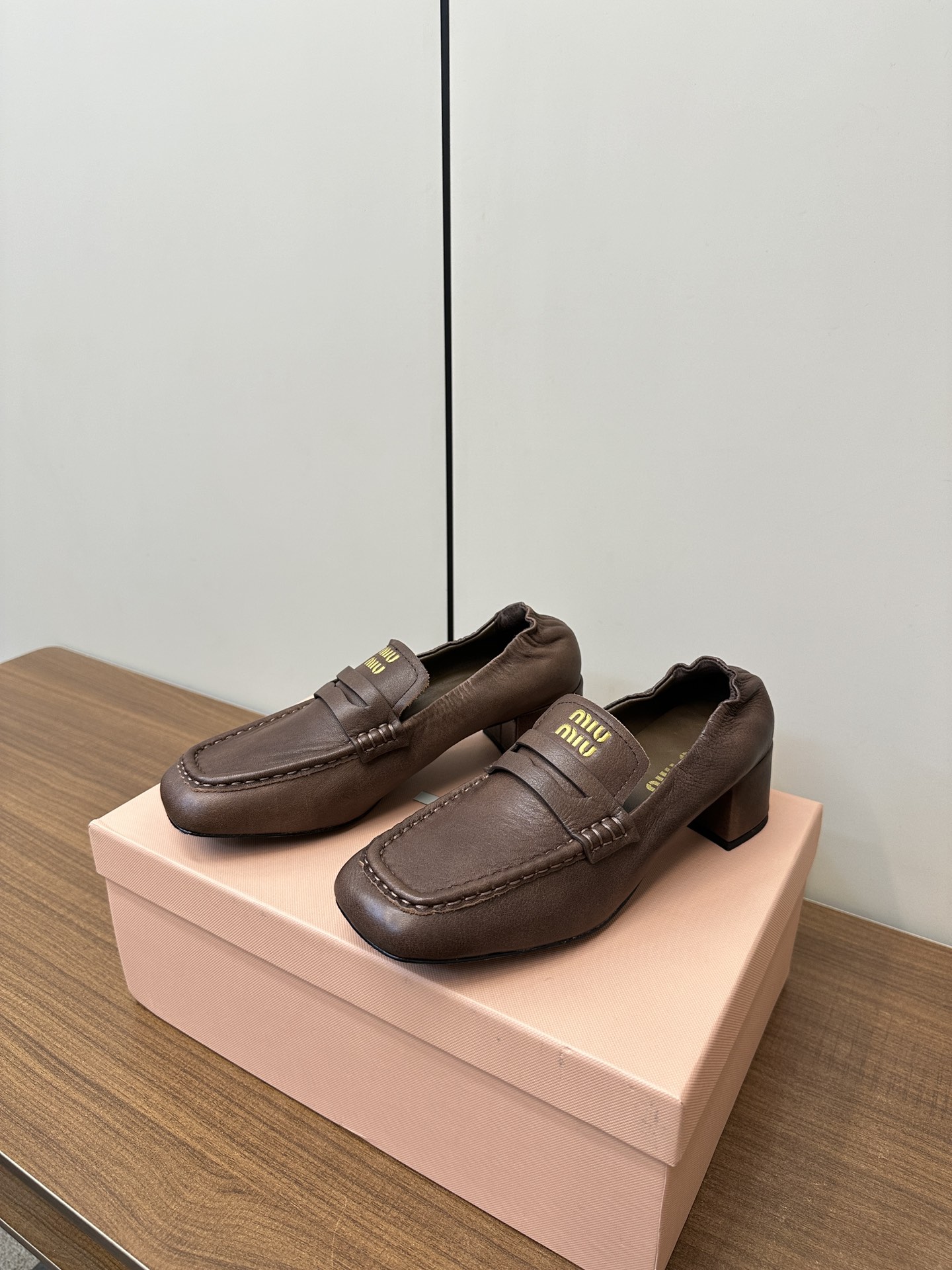 Miu Miu Classic Luxury Leather Shoe Loafer Ref.8EEDCD9D 3