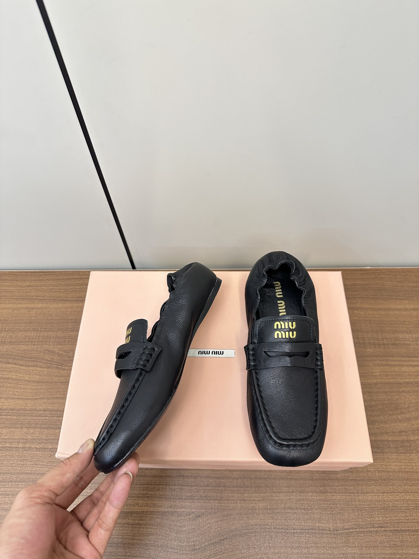 Miu Miu Classic Luxury Leather Shoe Loafer Ref.45C3A456 4