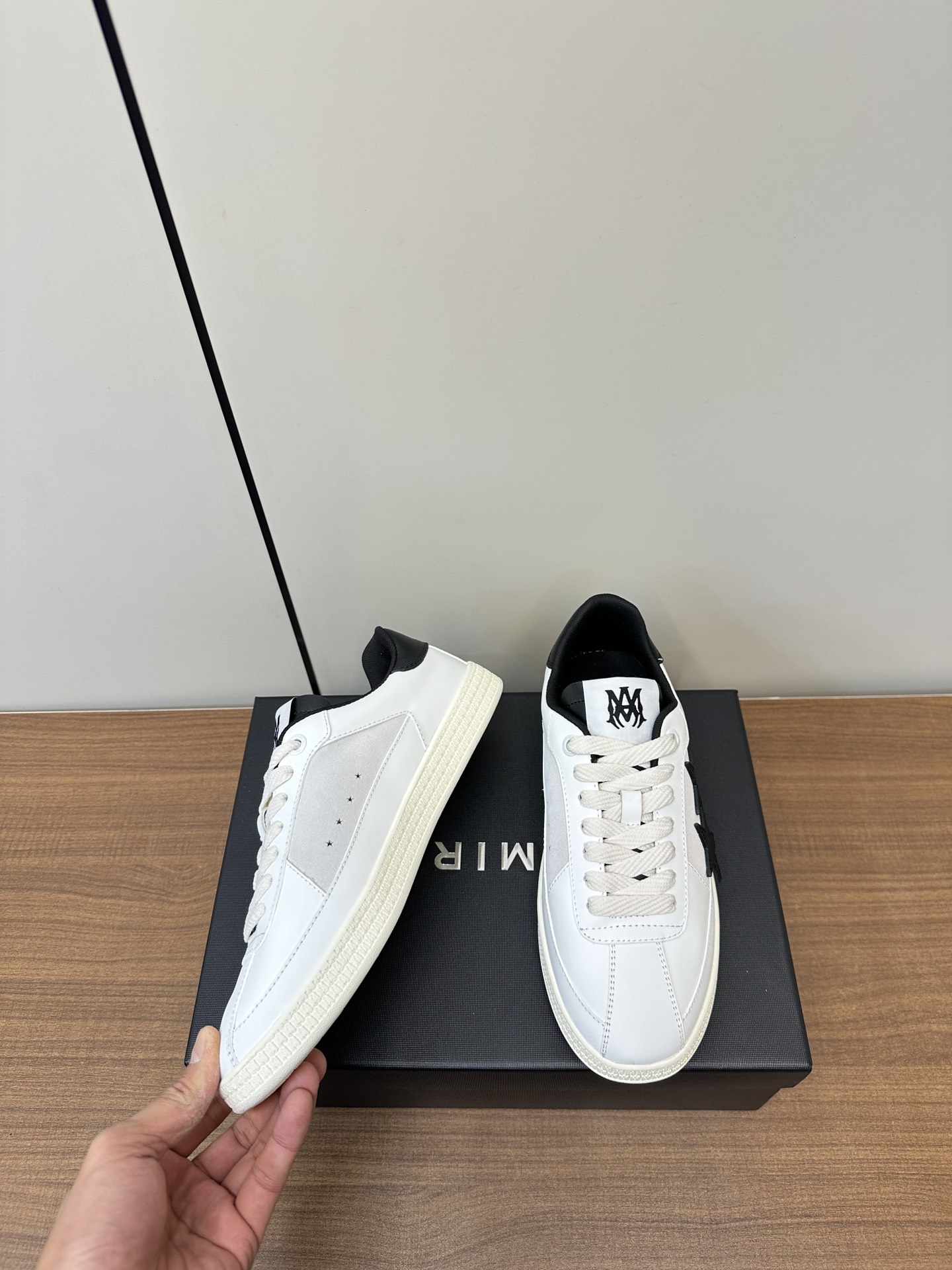 Bene Amiri Scarpe da Skate Sneaker Donne Uomini Pelle di vitello bovina Garza Gomma Collezione Primavera Casual 6 i1735026005 2623 5